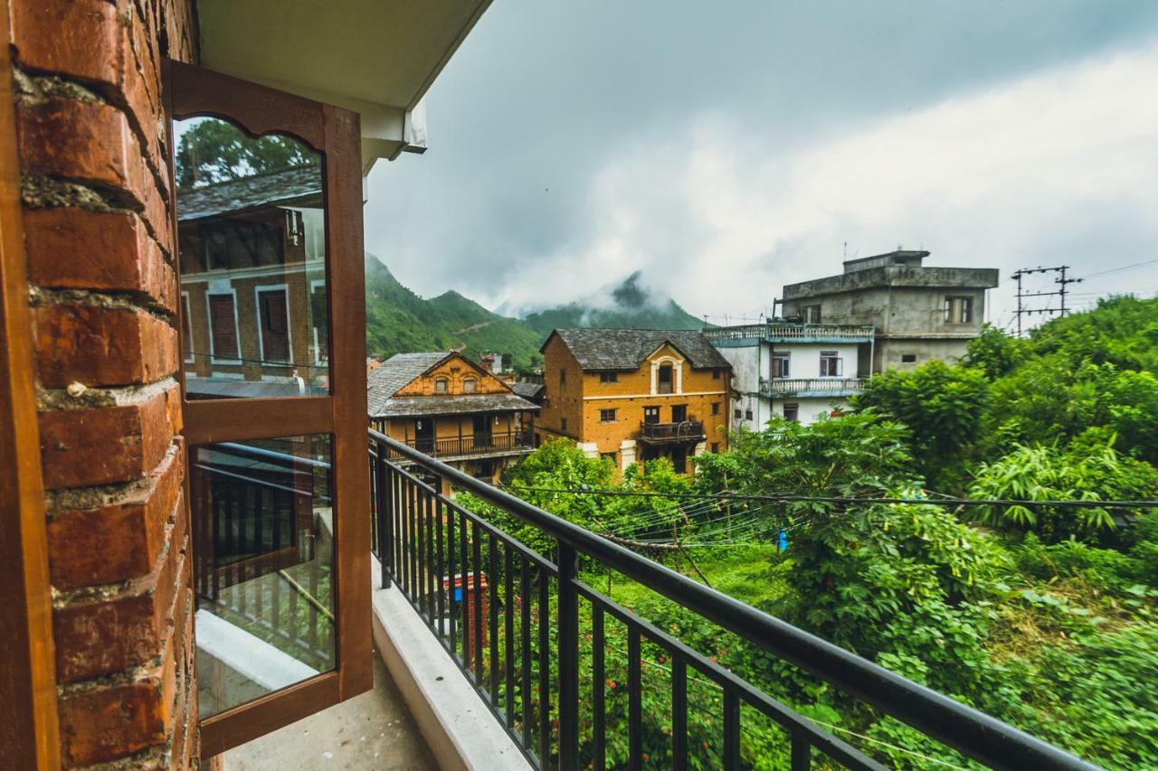 Shristi Hotel & Lodge 반디푸르 외부 사진